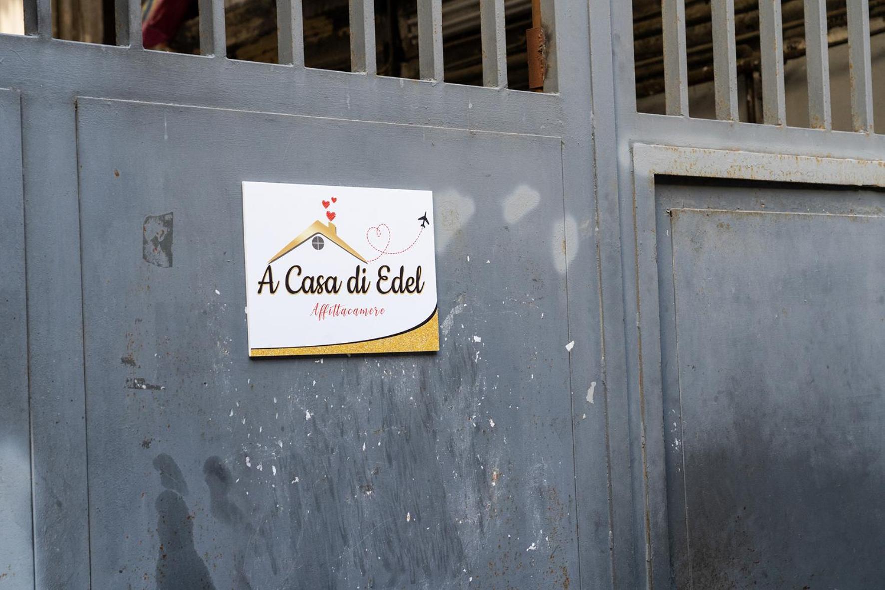 A Casa Di Edel Bed and Breakfast Νάπολη Εξωτερικό φωτογραφία